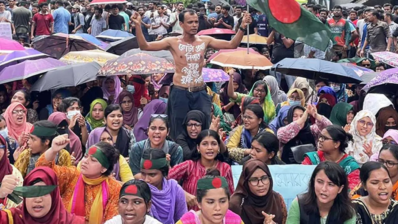 কোটা আন্দোলনকারীদের নতুন কর্মসূচি: গণপদযাত্রা ও স্মারকলিপি প্রদান