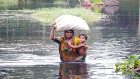 বন্যায় মৃত্যু বাড়ছে, স্বাস্থ্য ব্যবস্থারও রুগ্ন চিত্র